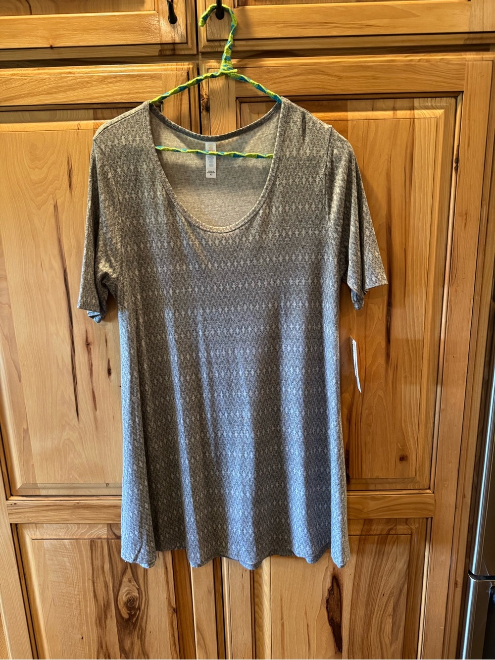 LuLaRoe Gray Short Sleeve Scoop Neck Top